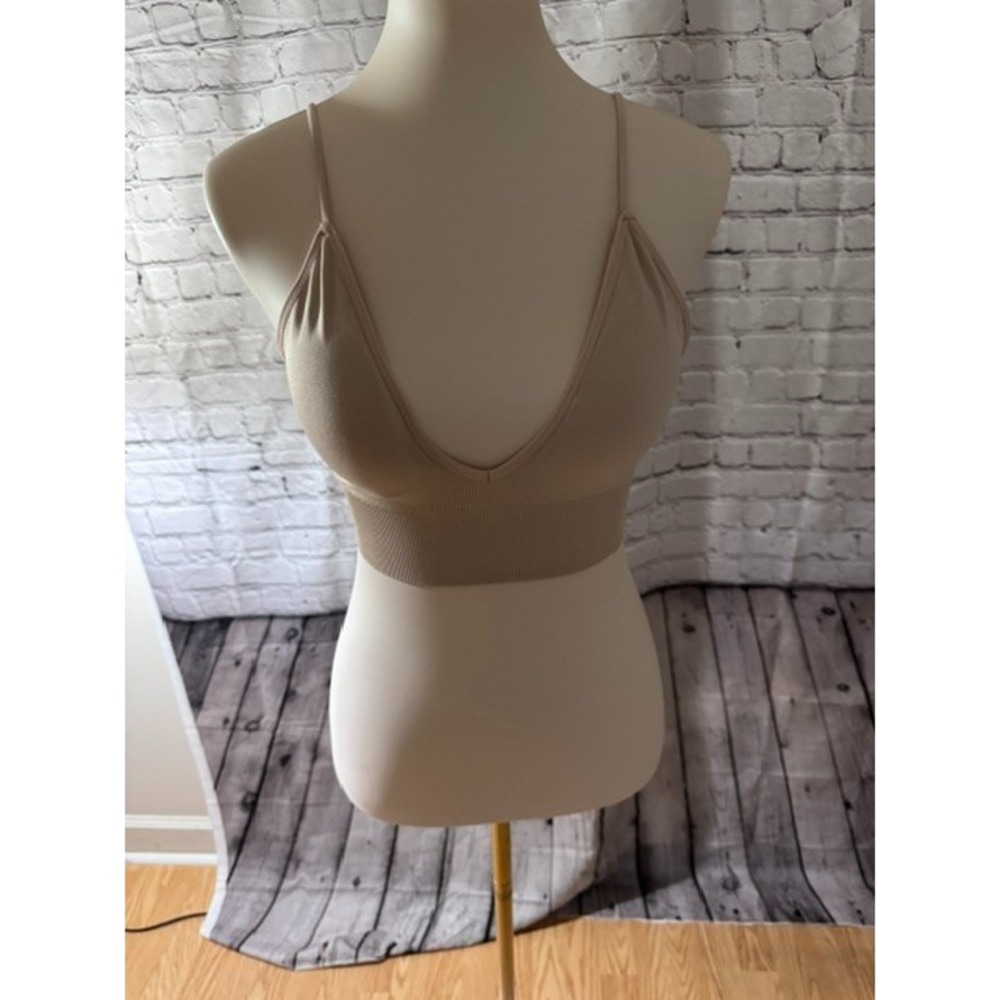 NWOT Altar'd State Taupe Seamless Ribbed Deep V Bralette M/L